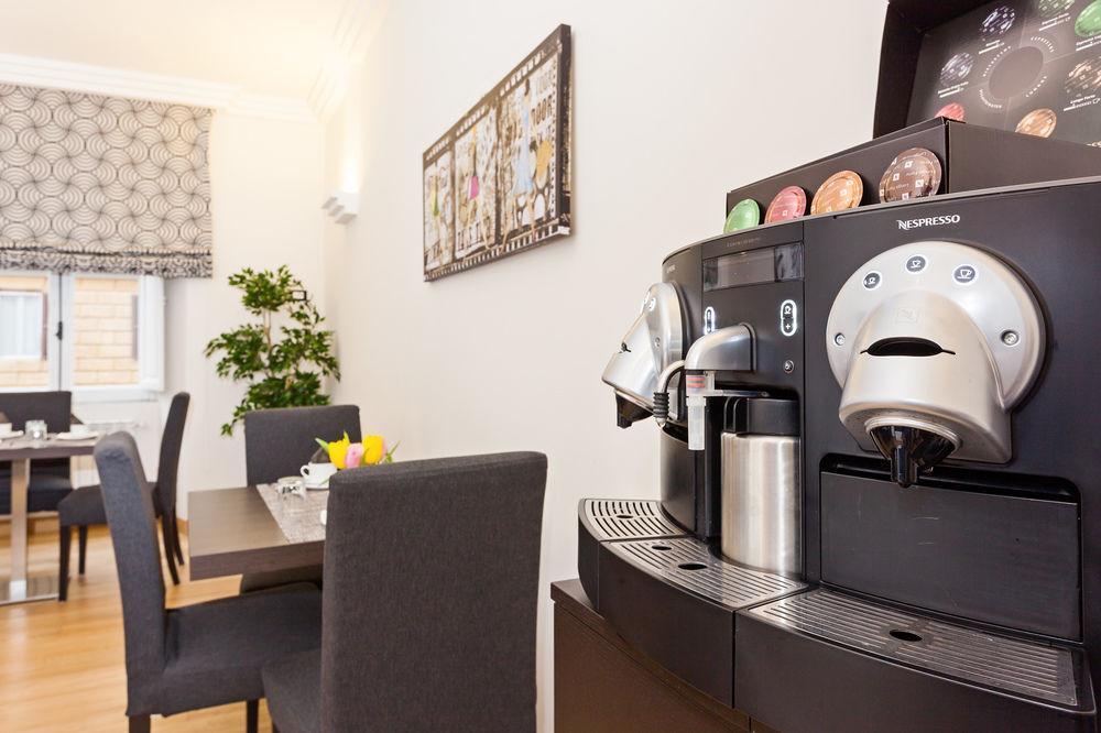 Domus Best Guest House روما المظهر الخارجي الصورة