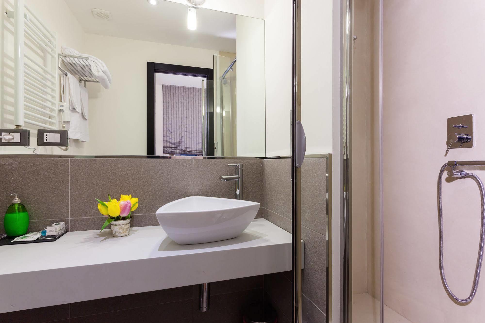 Domus Best Guest House روما المظهر الخارجي الصورة