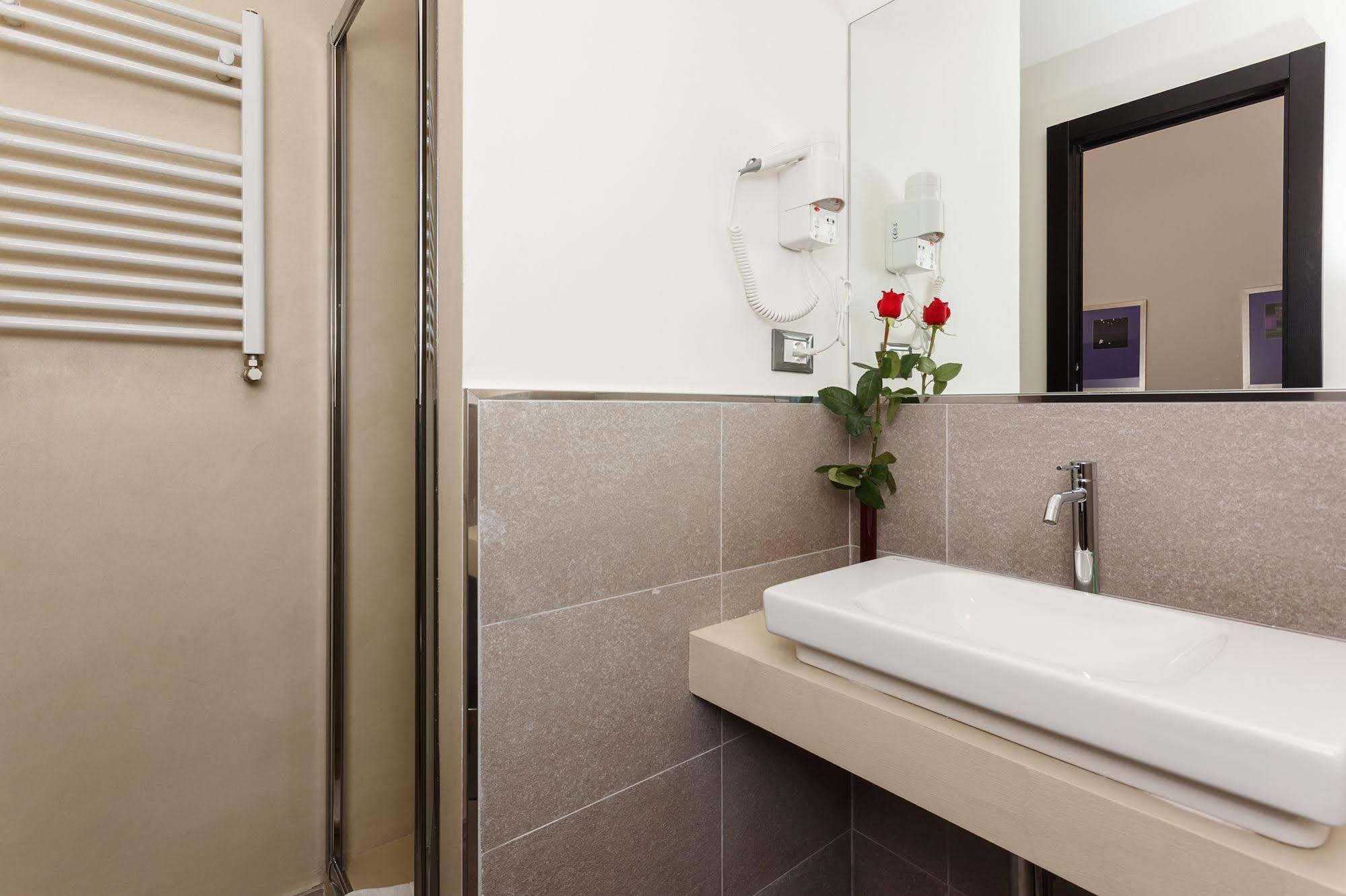 Domus Best Guest House روما المظهر الخارجي الصورة
